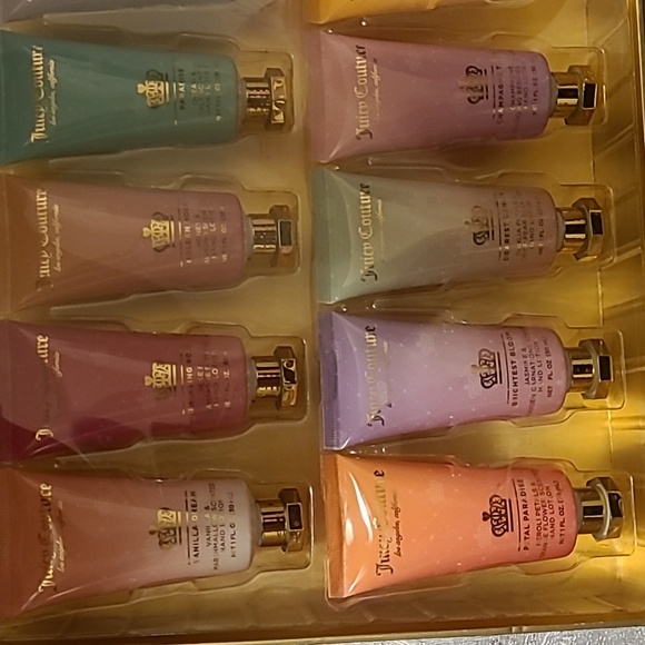 NWT Juicy Couture 12 Pc Lotion Gift Set - Picture 5 of 6